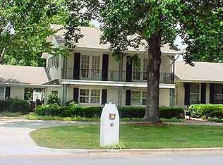 102 Westbury Dr SW, Huntsville, AL 35802