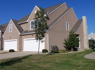 9152 Boehm Dr, Lenexa, KS 66219