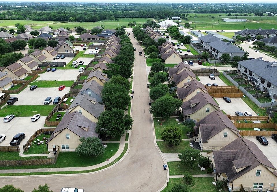 1st image of 3360 Keefer Loop