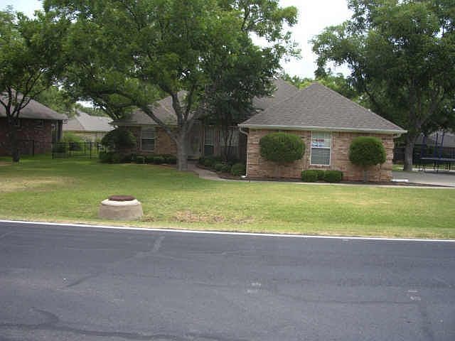 1st image of 8905 Hickory Hill Dr