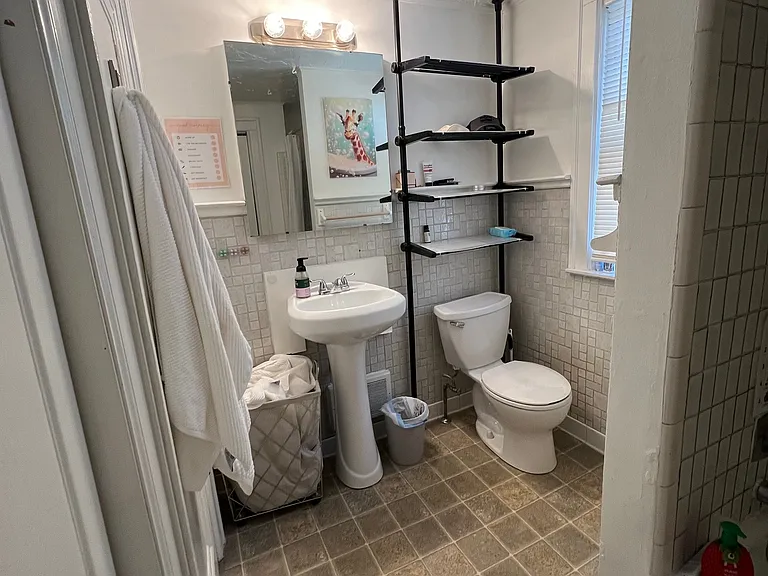 816 Maplegrove Ave — Photo 10