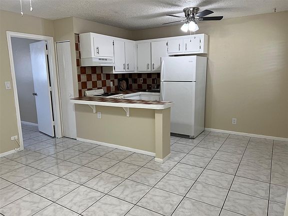 4th image of 5168 NE 6th Avenue #426