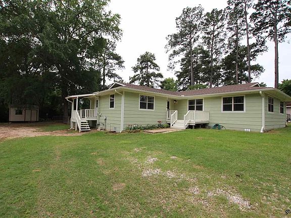 3rd image of 21174 Holly Dr