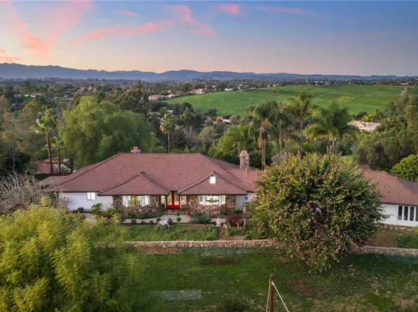 1650 Winterwarm Dr, Fallbrook, CA 92028