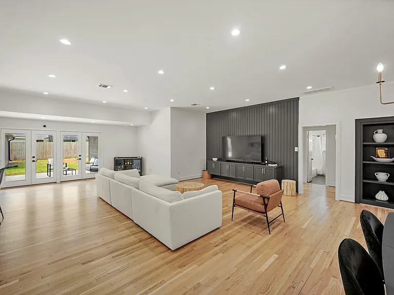 5630 Lymbar Dr — Photo 7