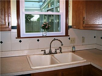 Double Sink w/Tile Backspash