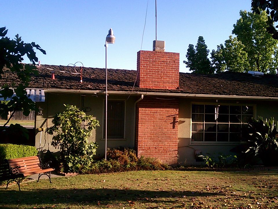 2nd image of 5335 E Belmont Ave