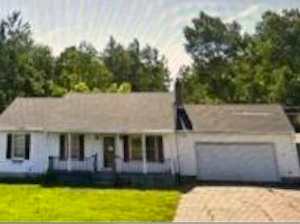 305 Larue Rd, Massena, NY 13662