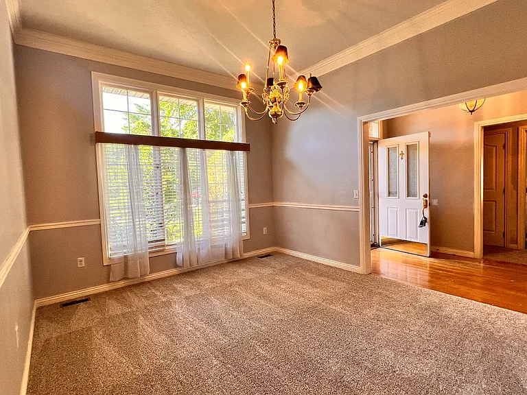 1164 W Rockhill Ave — Photo 34