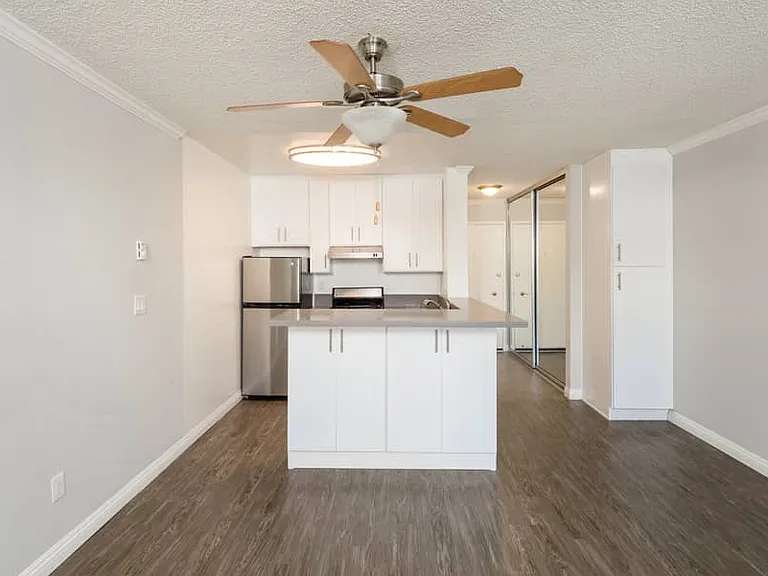 Westside Terrace Apartments — Photo 11