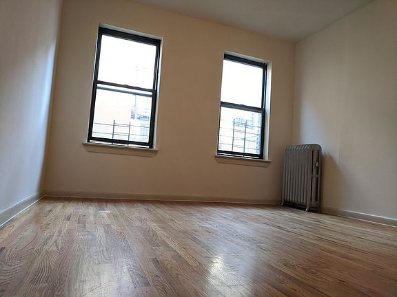5th image of 975 Sherman Ave #45S