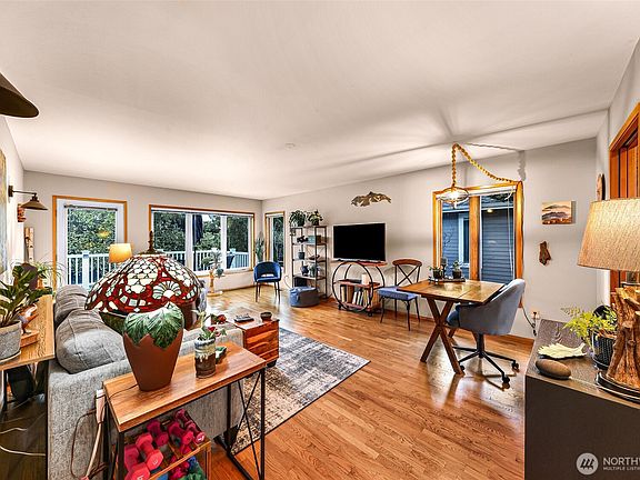 3rd image of 4355 Village Drive #B