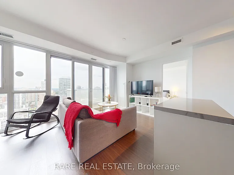 7 Grenville St #3307 — Photo 10