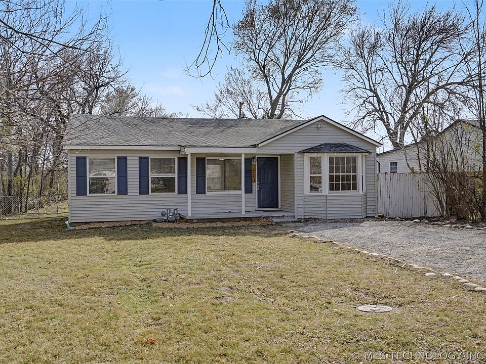 1st image of 1007 Wesley Dr