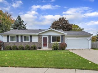 1633 Wanstead Dr, Holt, MI 48842