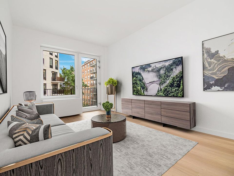 1st image of 7182 Parsons Blvd #12