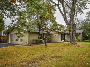 1223 Parkside Ln, Deerfield, IL