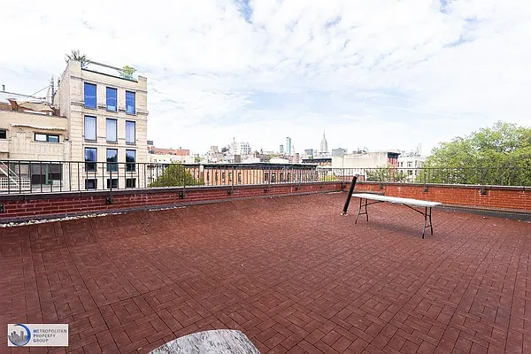 Rented by Metropolitan Property Group | media 43