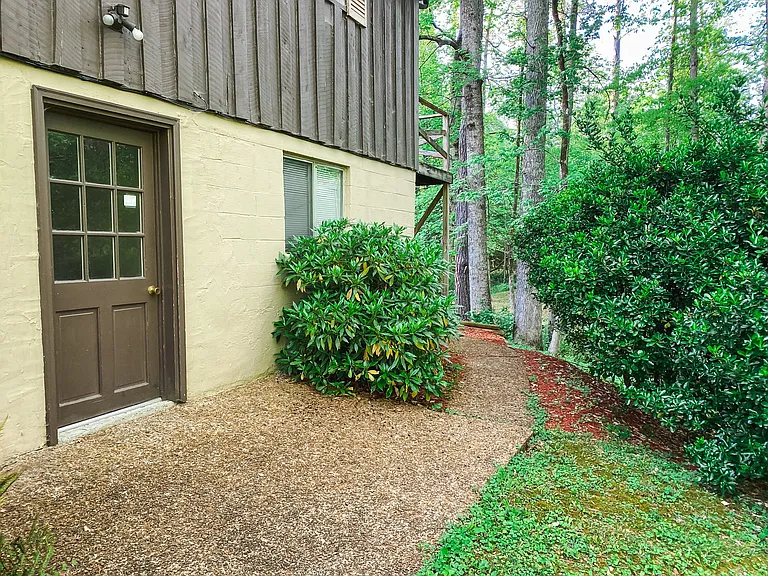 226 Haven Dr #2 — Photo 8