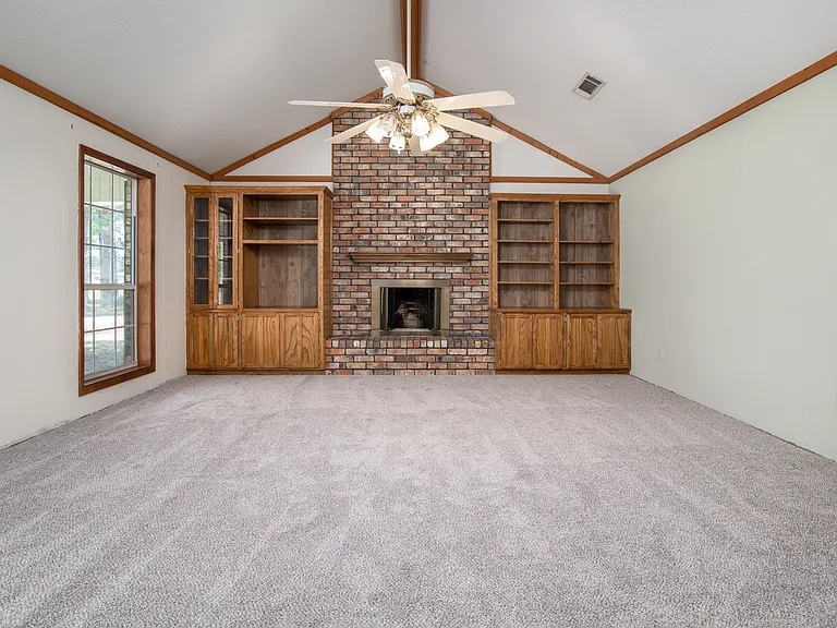 8355 Highway 71 N — Photo 3