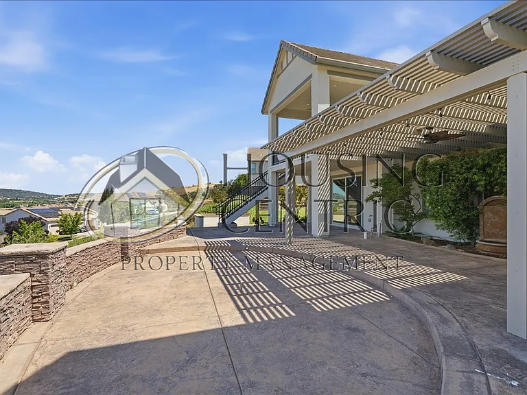 7242 Breaker Point Way — Photo 47