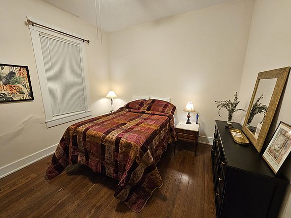4th image of 1123 Fuller St #1