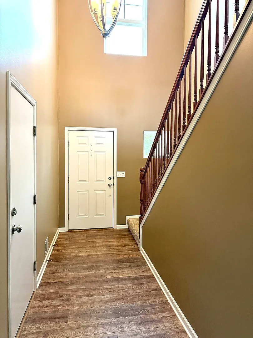 3 bed, 2.5 bath, 1758 sqft, $2,800 — Photo 3
