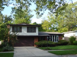 701 W Palm Dr, Glenwood, IL 60425