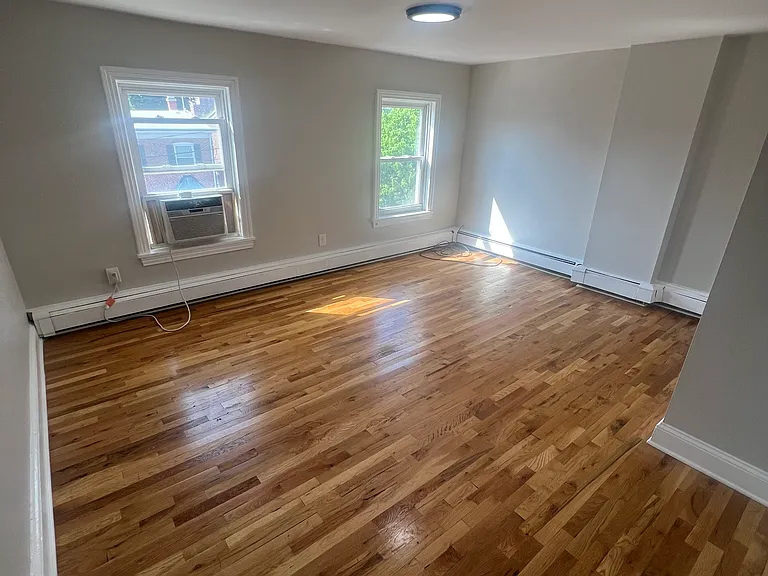 1907 N Lincoln St #3 — Photo 4