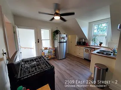 2509 E 22nd St #2 — Photo 13