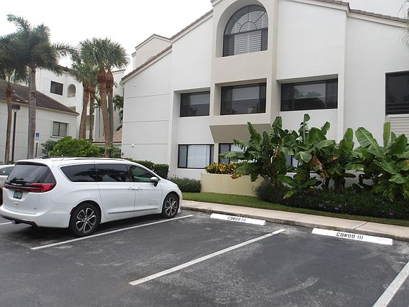 2nd image of 918 Oak Harbour Drive #918