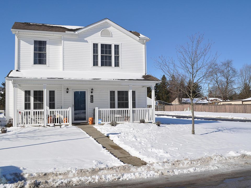 1st image of 1869 Sandy Lake Dr