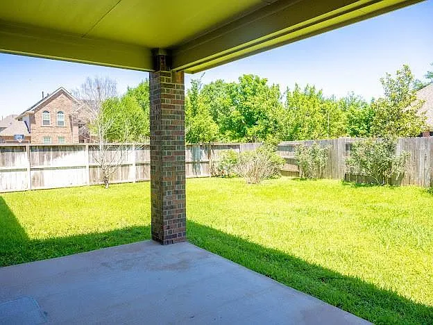 10007 Shire Green Ln — Photo 6