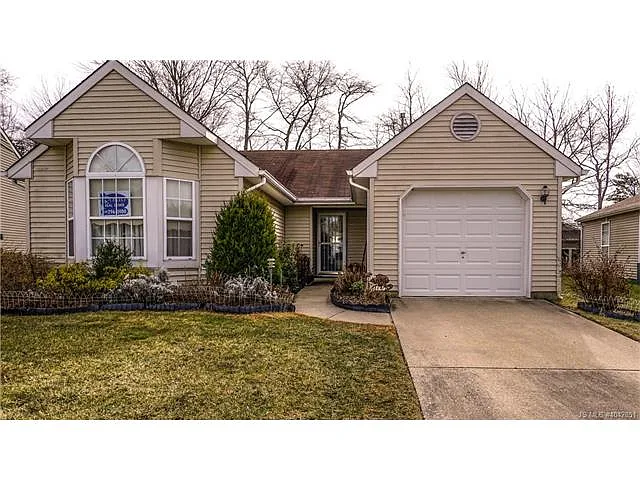 103 Hancock Dr photo 1