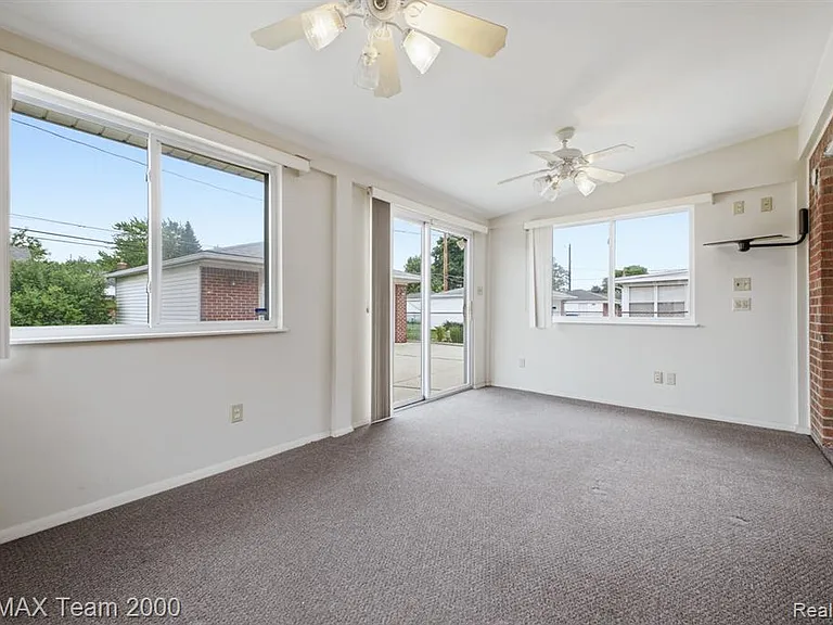 8512 Norborne Ave — Photo 22