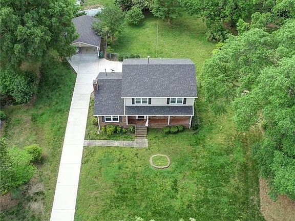 2nd image of 6919 Heatherford Dr
