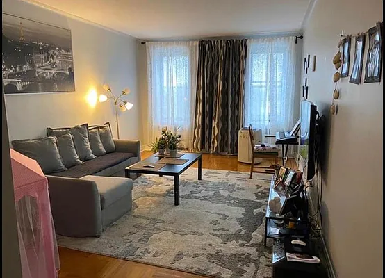 Rented by Akam Sales and Brokerage | media 1