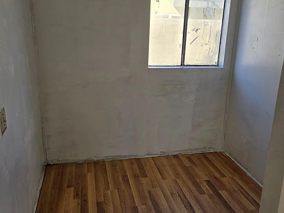 3rd image of 149 E 2nd St