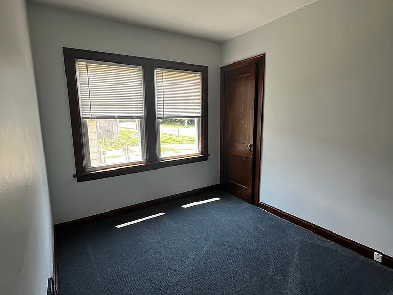 1455 W 12th St — Photo 6