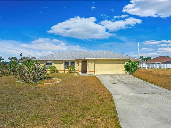 5th image of 3924 SW 20th PL