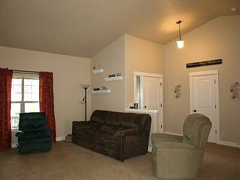 2nd image of 227 Auburn Ln