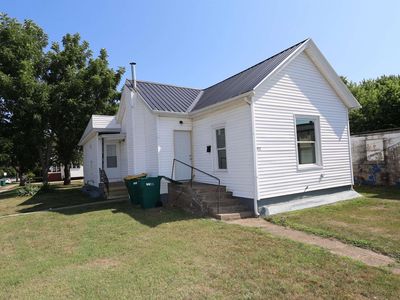 822 W 4th St, Mishawaka, IN, 46544