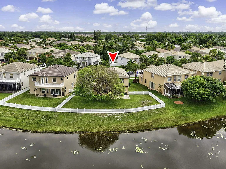 2753 Misty Oaks Cir — Photo 48