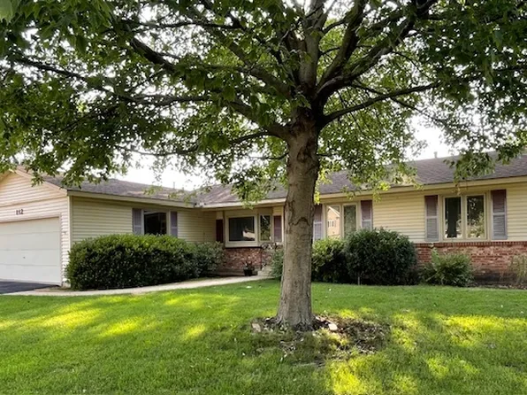 112 Braemar Dr, Elk Grove Village, IL 60007
