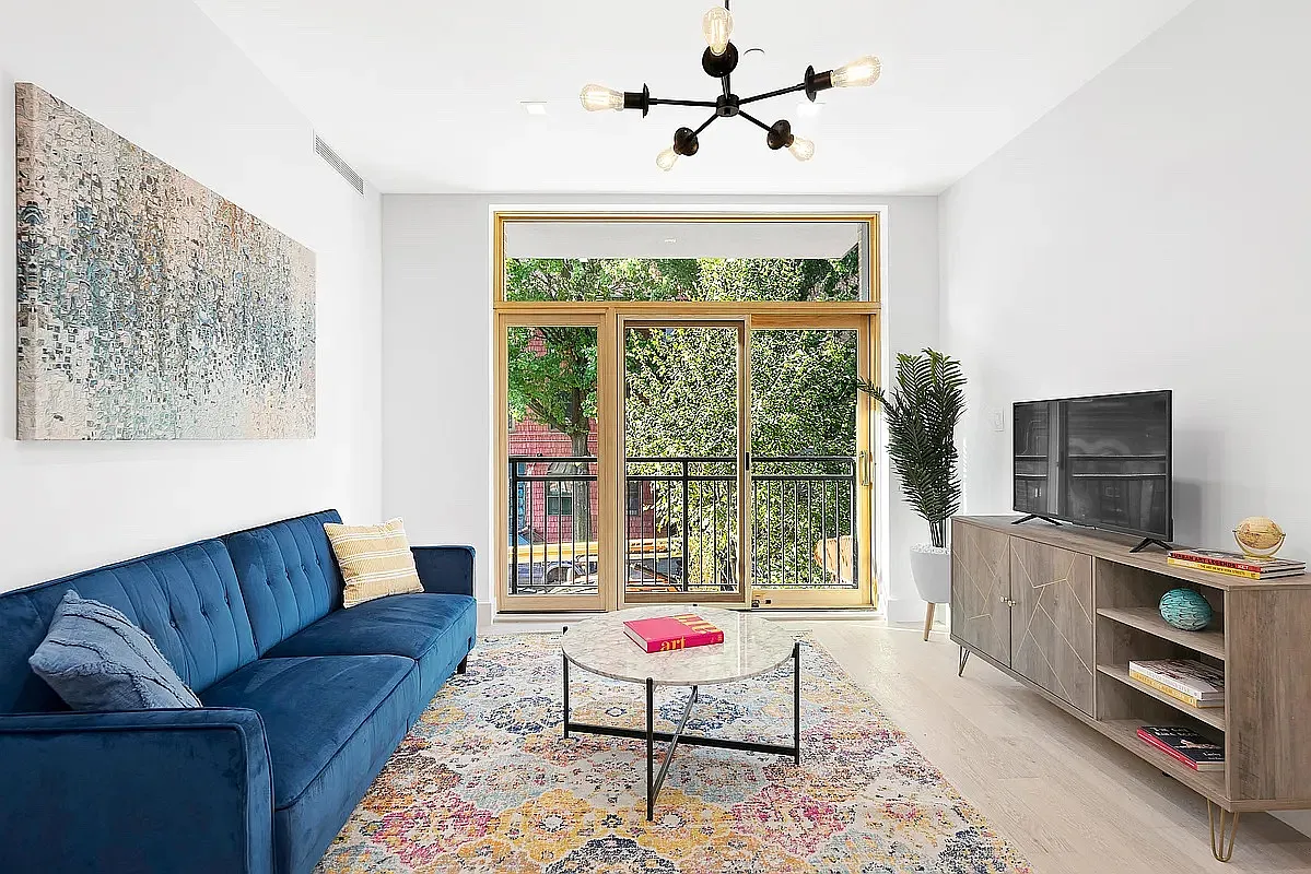 20 Arion Place — Photo 1