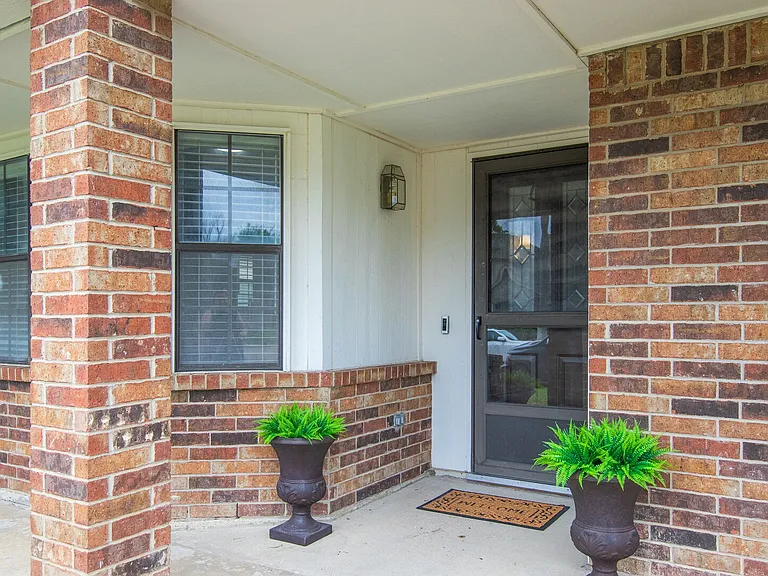 Arbor Creek Dr — Photo 2