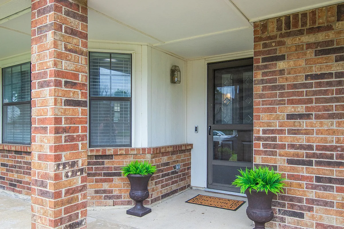 Building Photo - Arbor Creek Dr
