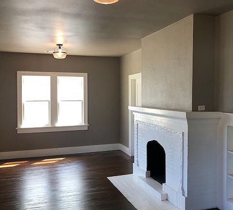 5th image of 704 NW Eubanks St