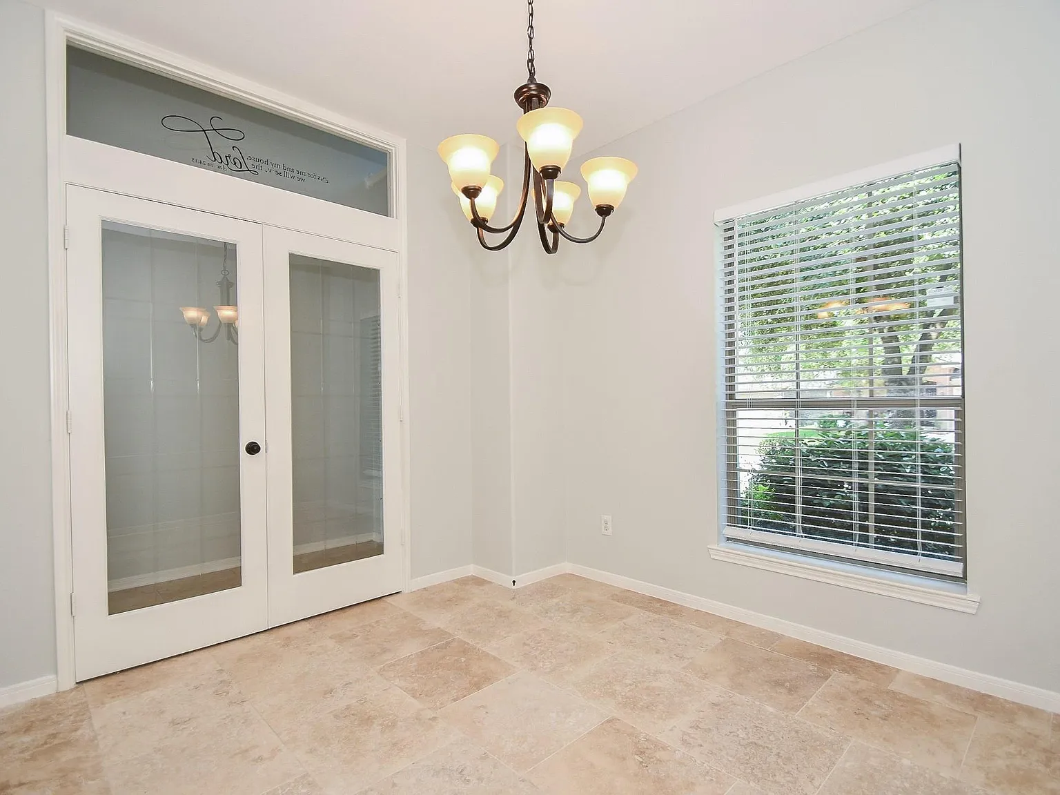 4 bed, 2.5 bath, 2520 sqft, $2,700 — Photo 4