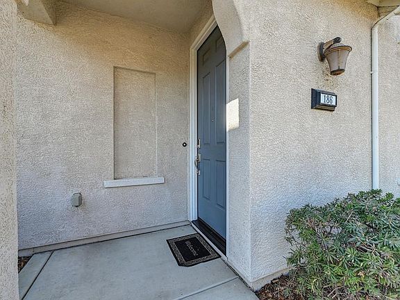 5th image of 186 Talmont Cir
